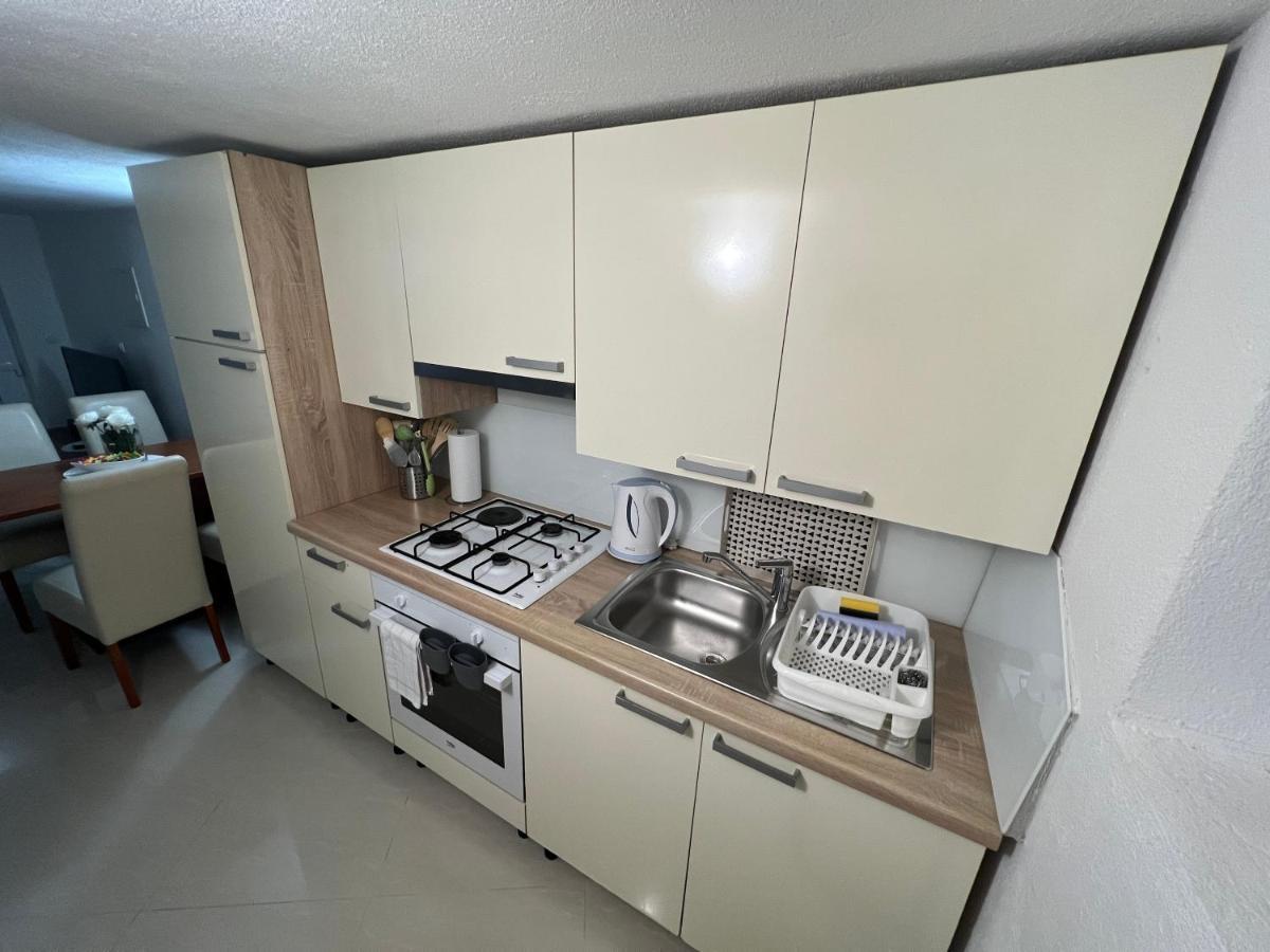 Apartment Katalin Корнич Екстер'єр фото