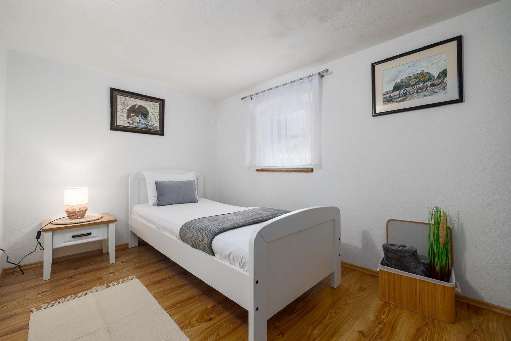 Apartment Katalin Корнич Екстер'єр фото